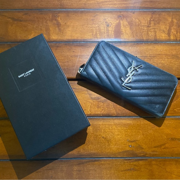 YSL Yves Saint Laurent Monogram Large Zip Wallet in Grained Leather - Picture 5 of 7